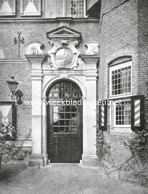 Het kasteel Nyenrode. Poortje op het voorplein