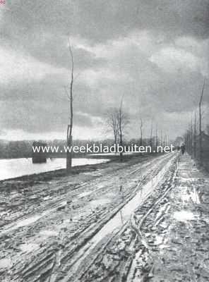 Over regen. Winter 1914-1915. O, land van mest en mist, van vuilen kouden regen, Vol vuns onpeilbaar slijk en ondoorwaadbre wegen .