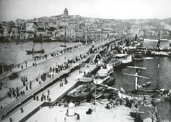 Turkije, 1915, Istanbul, De poging tot forceering van de Dardanellen. Gezicht op Konstantinopel en de groote brug tusschen Galata en Pera
