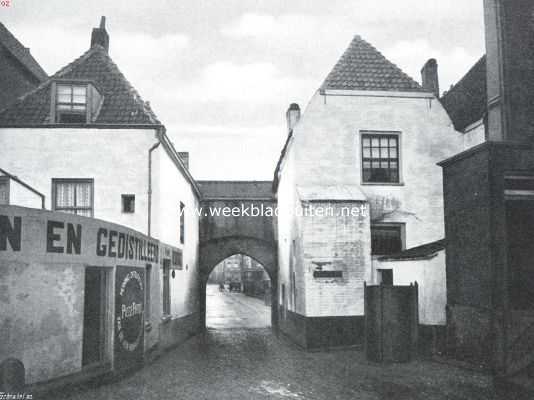 Gelderland, 1915, Zaltbommel, Zalt-Bommel. De Waterpoort, van de rivierzijde gezien