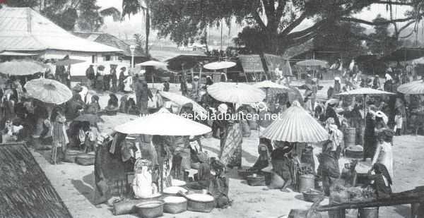 Indonesi, 1915, Bukittinggi, In de Padangsche Bovenlanden. De markt te Fort de Kock