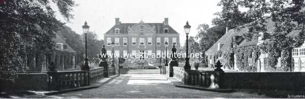 Overijssel, 1916, Eerde, Het Huis Eerde. Het Huis Eerde met voorhof en bijgebouwen