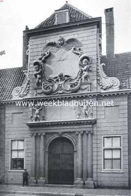 Zuid-Holland, 1916, Den Haag, Haagsche hofjes. Het Hofje van Nieuwkoop. Voorpoort