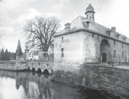 Limburg, 1916, Oud-Valkenburg, Het kasteel Chaloen. Voorpoort en slotbrug, van het kasteel af gezien