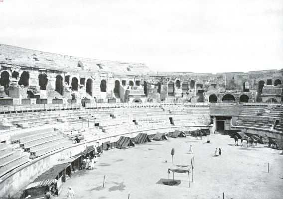 Frankrijk, 1916, Nmes, Reisherinneringen uit de Provence en de Languedoc. Het Amphitheater te Nmes, inwendig