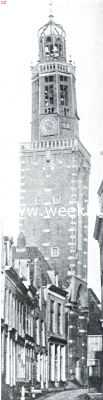 Friesland, 1916, Leeuwarden, Het klokkenspel. De in 1881 wegens bouwvalligheid afgebroken Nieuwe Toren te Leeuwarden, met speelklokken van Claude Fremy