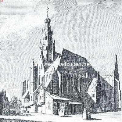 Noord-Holland, 1916, Hoorn, Hoorn, de zeshonderdjarige. De Groote of St. Cyriacuskerk, gebouwd in de 15de en het begin van de 16de eeuw en helaas verbrand in 1838. De toren werd in 1530-1531 gebouwd. Het op de oude muren opgebouwde kerkgebouw verbrandde in 1878 eveneens, en werd vervangen door de thans nog bestaande kerk, welker verbranding tot schade van Hoorn's stedeschoon nog steeds op zich laat wachten