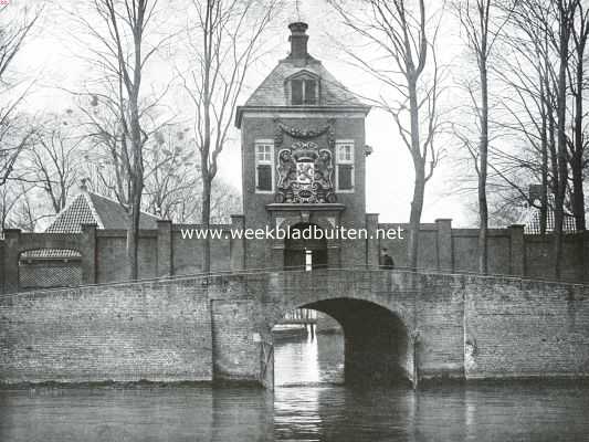 Zuid-Holland, 1917, Delft, 's Lands Kruithuis buiten Delft. Kruitmagazijn (Poortgebouw), van den overkant der Schie gezien