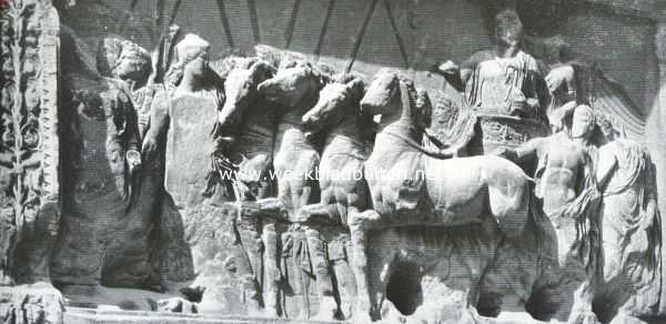 Itali, 1917, Rome, Triomfen en Triomfbogen. Het relief van het vierspan in den Titus-boog te Rome, herinnering aan den triomftocht van Titus Vespasianus binnen Rome na de verovering van Jeruzalem