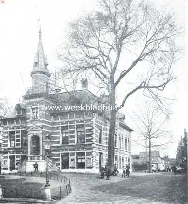 Noord-Holland, 1917, Bussum, Bussum. 1817 - 1 mei - 1917. Het tegenwoordige raadhuis, ingewijd in 1885