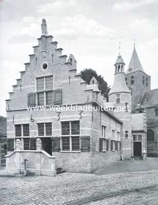 Noord-Brabant, 1917, Halsteren, Het gerestaureerde Raadhuis te Halsteren (N.-Brab.)