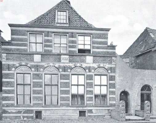 Overijssel, 1917, Vollenhove, Vollenhove. Gevel van de z.g.n. Fransche School