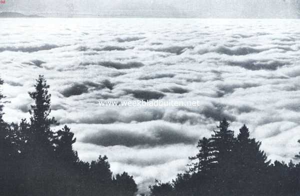 Amerika, 1917, Mount Wilson, Een historische dag voor de sterrenkunde. Een wolkenzee boven Pasadena is geen beletsel voor het astronomische werk op Mount Wilson