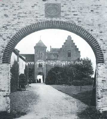 Gezicht op het kasteel Heyen bij Gennep. Eenige weken geleden plaatsen wij een afbeelding van het kasteel Bleyenbeeck bij Afferden, dat met de omliggende gronden in Nederlandsche handen is overgegaan. Op gezag van het 