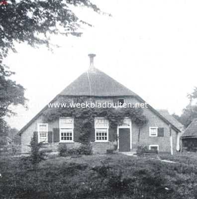 Overijssel, 1918, Staphorst, Landelijke bouwkunst. Mooi oud boerenwoningtype te Staphorst