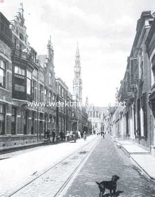 Het Stadhuis te Alkmaar. De Langestraat met Stadhuis