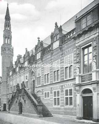Noord-Holland, 1918, Alkmaar, Het Stadhuis te Alkmaar na de restauratie van 1912-1914