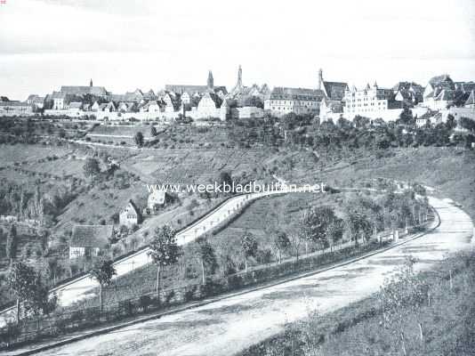 Duitsland, 1918, Rothenburg ob der Tauber, Rothenburg ob der Tauber. Gezicht van de Cobolzellerpoort op de stad