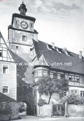 Duitsland, 1918, Rothenburg ob der Tauber, Rothenburg ob der Tauber. De Witte Toren. Rechts voormalig Jodendanshuis