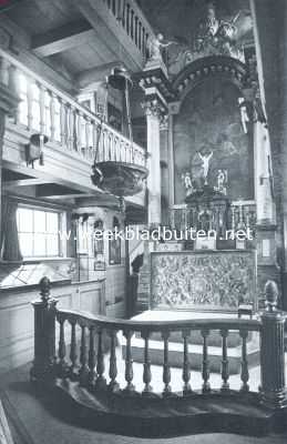 Noord-Holland, 1918, Amsterdam, Het Museum Amstelkring. De kerk 't Haantje, gezicht op het hoofdaltaar met communie bank