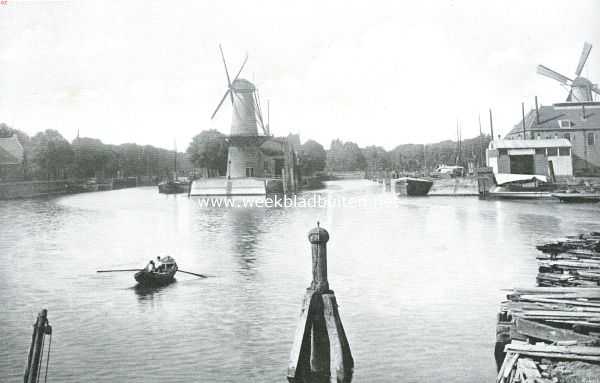 Zuid-Holland, 1918, Delft, De gebouwen der O.-I. Compagnie. De haven van Delfshaven in den tegenwoordigen tijd