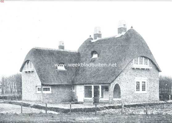 Noord-Holland, 1918, Blaricum, Rieten daken. Landhuis te Blaricum. Aarchitect H.F. Symons Jr.