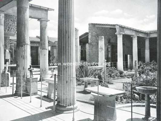 Itali, 1918, Pompeii, Het Romeinsche huis. (afb. 1.). Het peristylium van het huis der Vettii te Pompeii