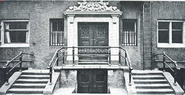 Zuid-Holland, 1918, Rotterdam, Het Oost-Indische Huis te Rotterdam. Ingang aan de achterzijde