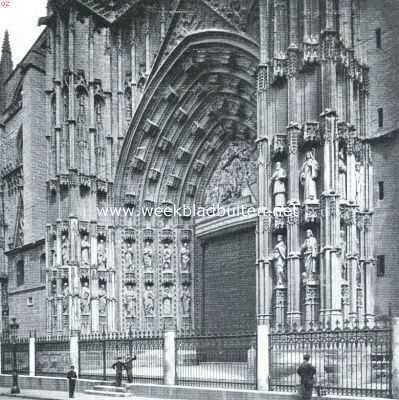 Spanje, 1918, Sevilla, De kathedraal van Sevilla. De indrukwekkende hoofdingang