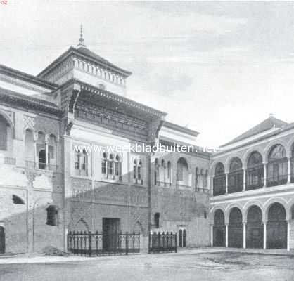Spanje, 1918, Sevilla, Het Alcazar te Sevilla. De voorgevel en de patio de los Leones