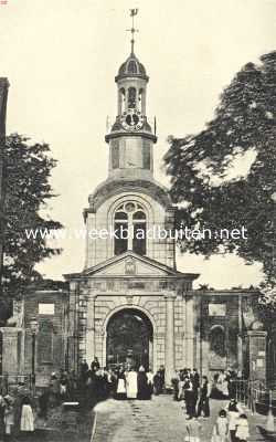 Zuid-Holland, 1918, Leiden, De poorten van Leiden. De Binnenste Hoogewoedspoort te Leiden, stadszijde, gebouwd in 1669, gesloopt in 1874