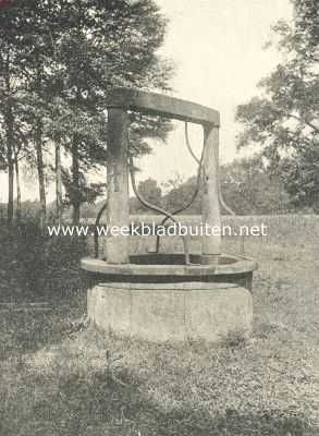 Het Nederl. Openlucht Museum. Oude zandsteenen waterput te Breklenkamp bij Ootmarsum