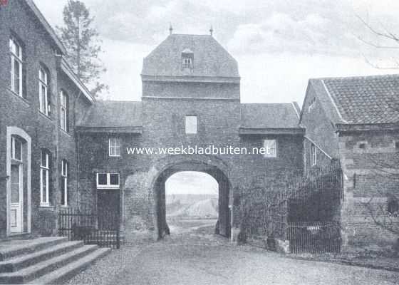 Limburg, 1919, Nuth, Het Huis Oelsbroeck of De Dael onder Nuth (Limburg.). Het Huis Oelsbroeck, voorpoort