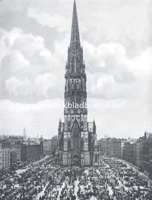 Duitsland, 1919, Hamburg, Hamburg in rustige tijden. De markt voor de Nicolaaskerk in vollen gang