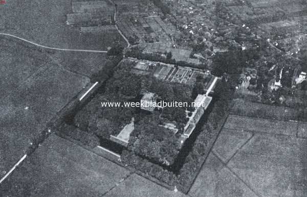 Utrecht, 1919, Amerongen, Nederlandsche kasteelen, uit een vliegmachine gefotografeerd. I. Het thans wereldbefaamde Huis te Amerongen en omgeving