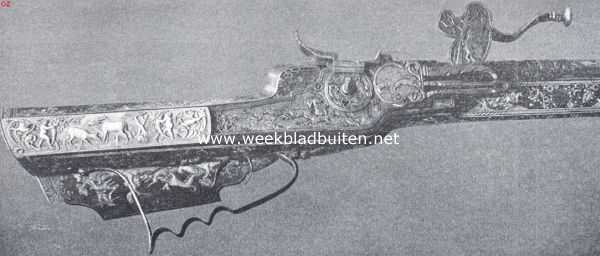 Utrecht, 1919, Jutphaas, Rijnhuizen bij Jutphaas. Rijk versierde geweerkolf in de wapen-verzameling van Rijnhuizen 2