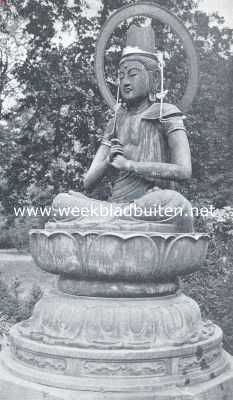 Noord-Holland, 1919, Amsterdam, De mijmer-Boeddha in den tuin van het Kon. Zol. Genootschap 