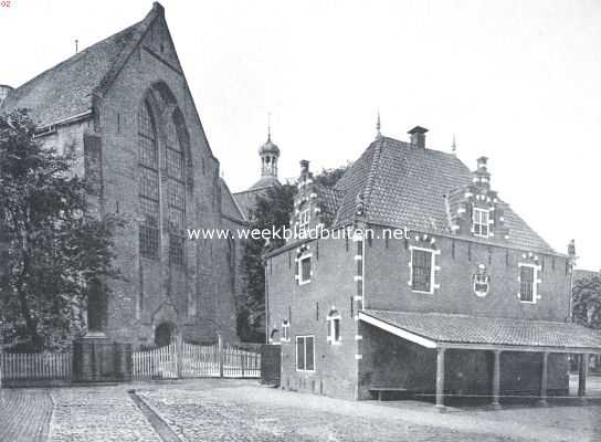 Friesland, 1919, Workum, Gezicht op Waag en Groote Kerk te Workum