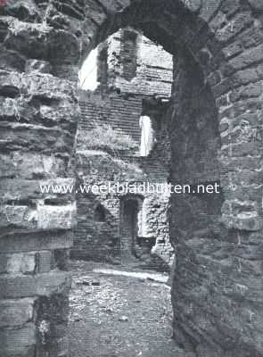 Zuid-Holland, 1920, Heenvliet, Heenvliet en de rune Ravestein. Kijkje in de rune Ravestein