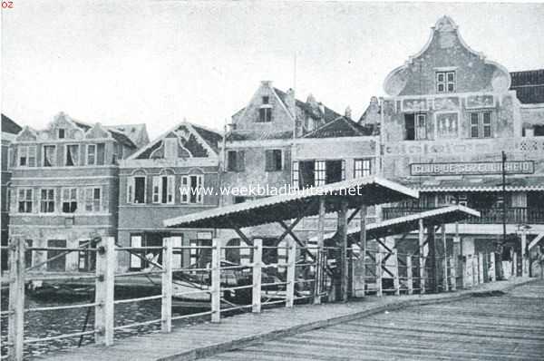 Curaao, 1920, Willemstad, Dagelijksche dingen van Curaao. De schipbrug over de St. Annabaai