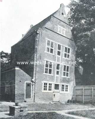 Noord-Holland, 1920, Enkhuizen, De oude gevangenis te Enkhuizen, sinds langen tijd buiten gebruik, doch nog verscheidene cellen bevattende