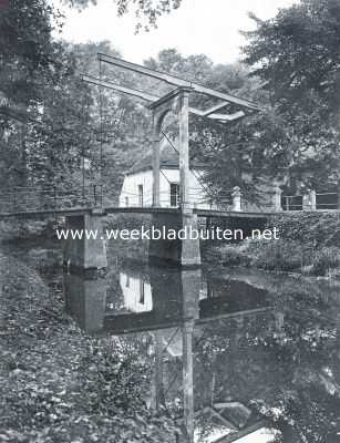 Gelderland, 1920, Neerijnen, Bij het voorplein van het Huis Neerijnen