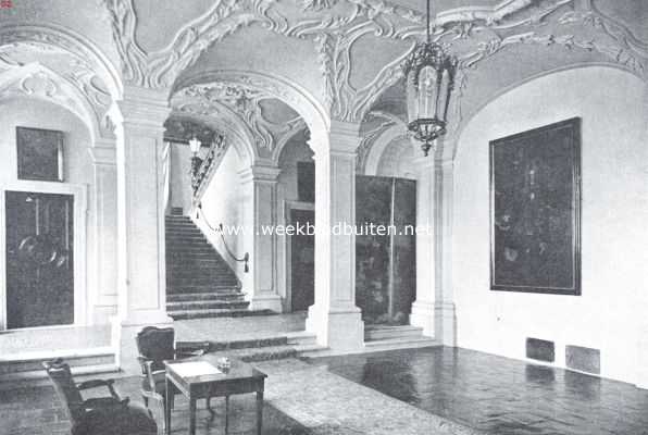 Oostenrijk, 1920, Wenen, Het Paleis Harrach te Weenen. De vestibule