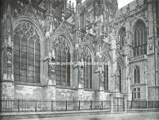 Noord-Brabant, 1920, Den Bosch, De St. Jans Kathedraal te 's Hertogenbosch. Dtail van den noordelijken muur
