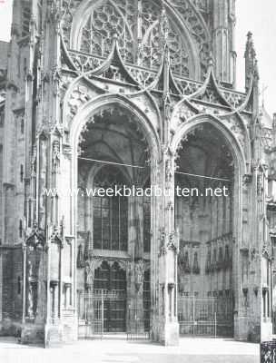 Noord-Brabant, 1920, Den Bosch, De St. Jans Kathedraal te 's Hertogenbosch. Het zuiderportaal
