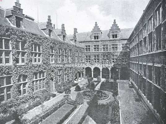 Belgi, 1920, Antwerpen, Het Museum Plantijn te Antwerpen. De binnenplaats