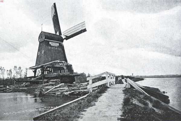 Noord-Holland, 1920, Onbekend, Aan het Spaarne. Houtzaagmolen (paltrok) aan het Spaarne tusschen de buurt Schalkwijk en de Cruquius