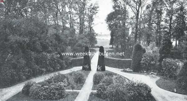 Gelderland, 1920, Nederhemert, Het kasteel Nederhemert. Gezicht van het bordes af op de Maas