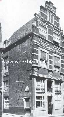 Zuid-Holland, 1920, Dordrecht, Dordrecht. Huis de Pauw aan de Voorstraat (anno 1618)