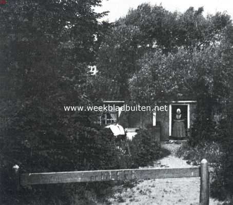 Zeeland, 1920, Zoutelande, Walcheren. Huisje aan den voet der duinen te Zoutelande